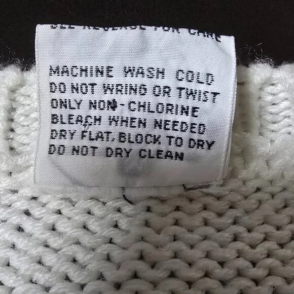 Vintage 90s Dog Sweater Fuzzy Knit Crewneck Medium White Red Poodle Holiday - Picture 8 of 8